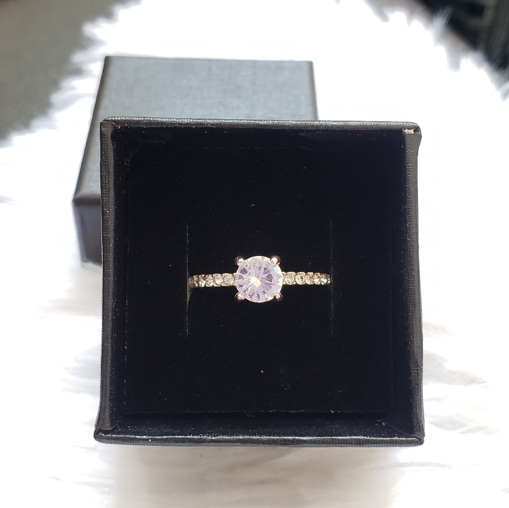 Sparkling Round Cubic Zirconia Ring rose gold - Picture 9 of 11